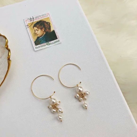 New Freshwater pearl cluster earrings Dangling Dainty gold pearl drop earrings - Picture 3 of 6